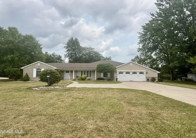 2nd image of 217 Kettenring Dr, Defiance, OH 43512 | MLS# 10011315