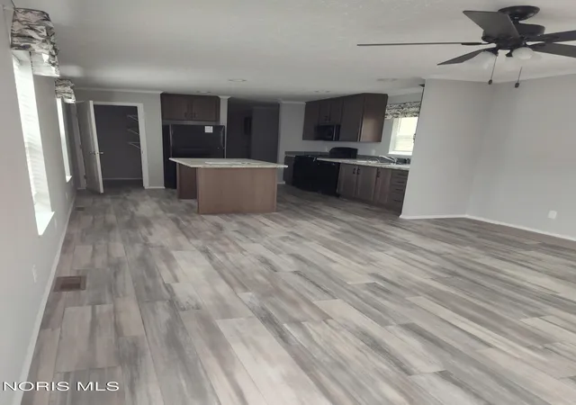 Photo 2 of Manufactured home for sale at 600 S Union St #8, Bryan, OH 43506 | MLS# 10011452 | Listing updated on 2026-08-04