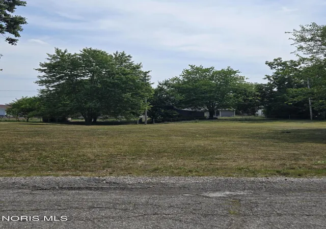 2nd image of 509 Gibson St, Defiance, OH 43512 | MLS# 10011322