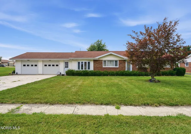 Photo 1 of Single family home for sale at 205 Beechwood Dr, Tiffin, OH 44883 | MLS# 10011361 | Listing updated on 2026-08-28
