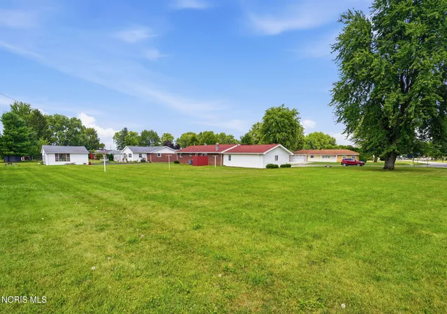 Photo 24 of Single family home for sale at 205 Beechwood Dr, Tiffin, OH 44883 | MLS# 10011361 | Listing updated on 2026-08-28