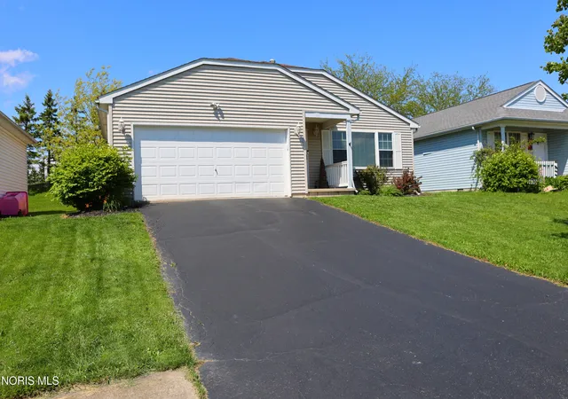 2nd image of 1056 Crystal Ln, Findlay, OH 45840 | MLS# 10011933