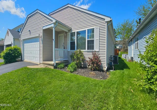 3rd image of 1056 Crystal Ln, Findlay, OH 45840 | MLS# 10011933