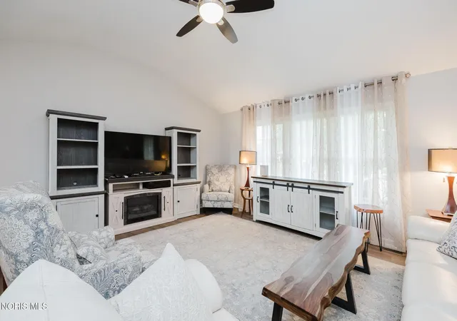 Photo 3 of House for sale at 458 Pampas Dr, Ada, OH 45810 | MLS# 10011353 | Listing updated on 2026-09-27