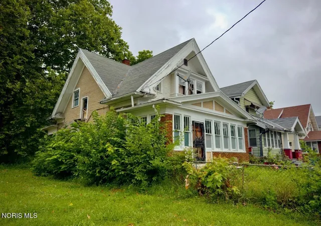2nd image of 3325 Parkwood Ave, Toledo, OH 43610 | MLS# 10011352