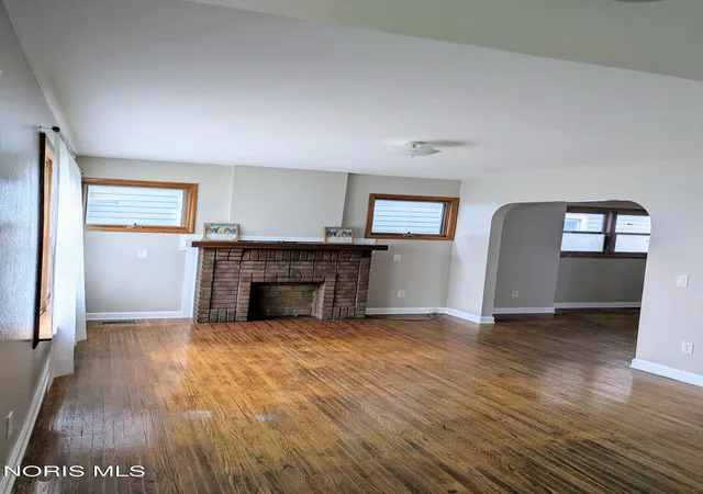 Photo 2 of Single family home for sale at 338 Sheldon St, Toledo, OH 43605 | MLS# 10012367 | Listing updated on 2026-09-08