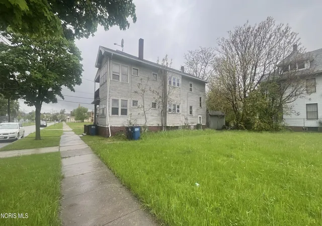2nd image of 212 Floyd St, Toledo, OH 43620 | MLS# 10011354