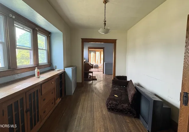 5th image of 212 Floyd St, Toledo, OH 43620 | MLS# 10011354