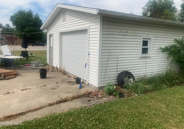 3rd image of 402 Centre St, Bryan, OH 43506 | MLS# 10011351
