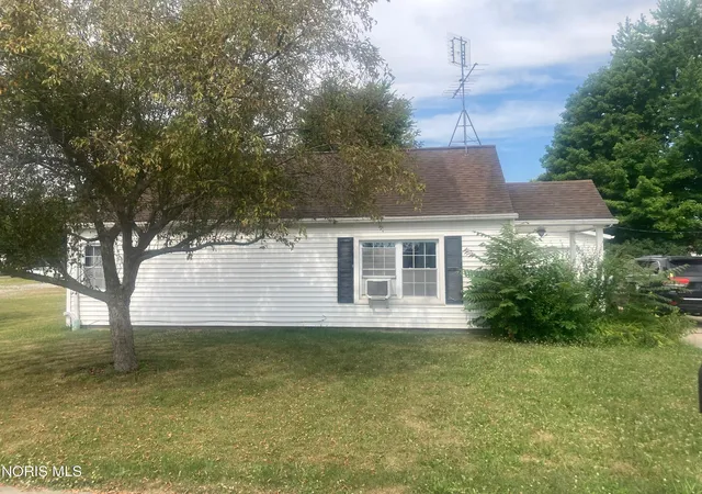 4th image of 402 Centre St, Bryan, OH 43506 | MLS# 10011351