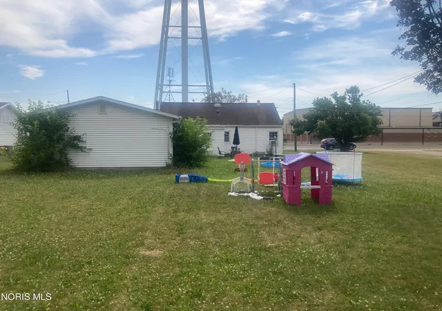 8th image of 402 Centre St, Bryan, OH 43506 | MLS# 10011351