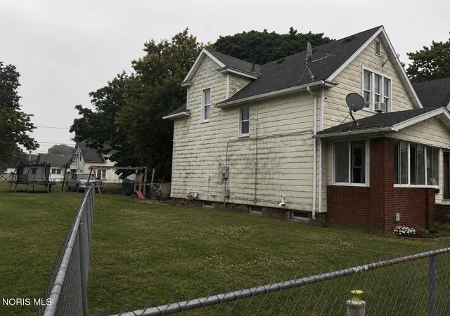 2nd image of 2508 Locust St, Toledo, OH 43608 | MLS# 10011359