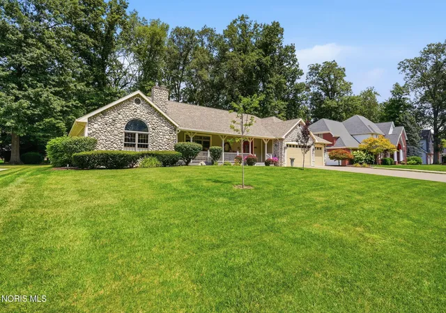 Photo 3 of Single family home for sale at 1406 Forest Park, Findlay, OH 45840 | MLS# 10011391 | Listing updated on 2026-08-10