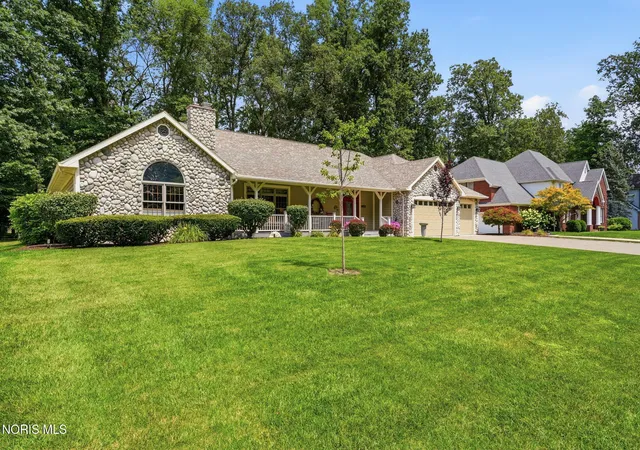 Photo 3 of Single family home for sale at 1406 Forest Park, Findlay, OH 45840 | MLS# 10011391 | Listing updated on 2026-08-10