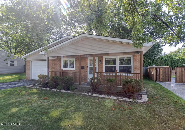 3rd image of 523 Charles Ave, Findlay, OH 45840 | MLS# 10011390
