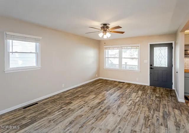 5th image of 523 Charles Ave, Findlay, OH 45840 | MLS# 10011390