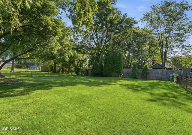 10th image of 2415 Sweetwater Rd, Findlay, OH 45840 | MLS# 10011499
