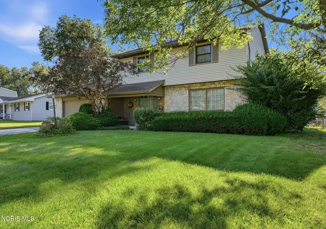 Photo 3 of Single family home for sale at 2415 Sweetwater Rd, Findlay, OH 45840 | MLS# 10011499 | Listing updated on 2026-10-17