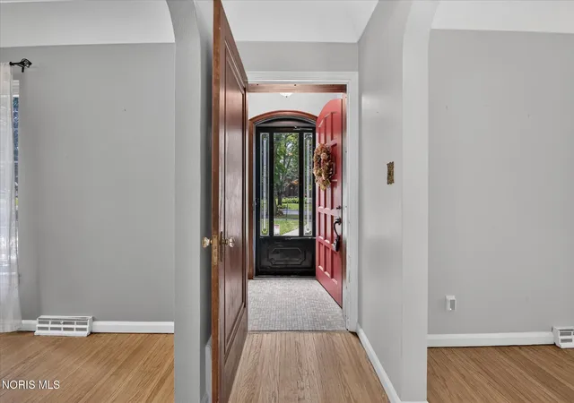 5th image of 2342 Meadowwood Dr, Toledo, OH 43606 | MLS# 10011531