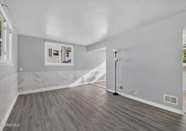 Photo 4 of Single family home for sale at 1206 Richland St, Maumee, OH 43537 | MLS# 10011389 | Listing updated on 2026-08-23