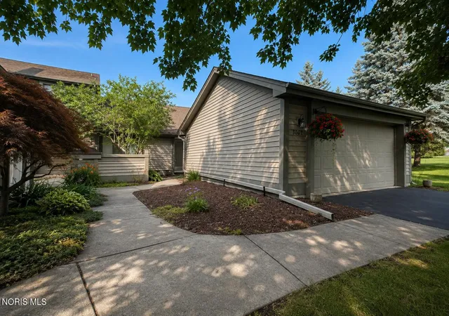 1st image of 3062 Pleasant Hill Rd, Maumee, OH 43537 | MLS# 10011421