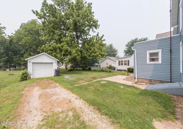 Photo 4 of Single family home for sale at 118 Hickory St, Bellevue, OH 44811 | MLS# 10011397 | Listing updated on 2026-08-26