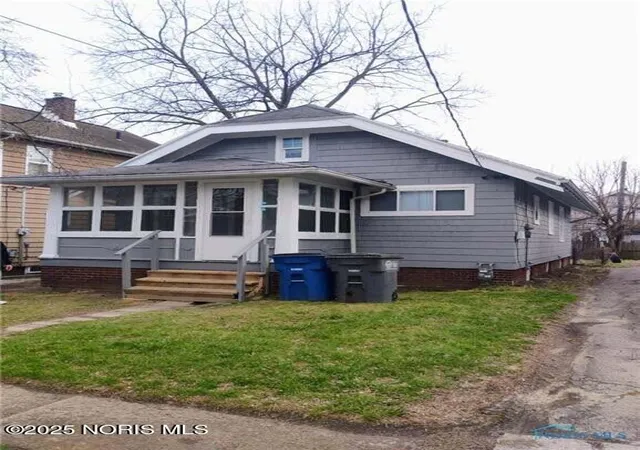 1st image of 1725 Brussels St, Toledo, OH 43613 | MLS# 10011401