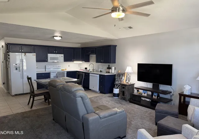 2nd image of 253 Briarheath Dr, Defiance, OH 43512 | MLS# 10011457