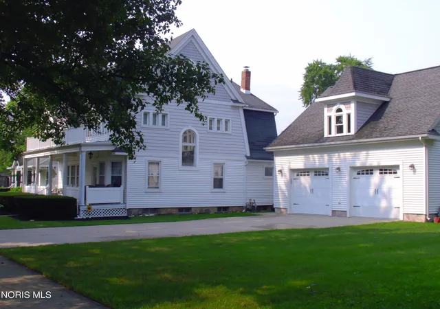 Photo 2 of Sale Pending at 430 W Park St, Wauseon, OH 43567 | MLS# 10011409 | Listing updated on 2026-09-01