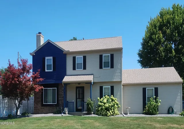 Single family home for sale at 6167 White Oak Dr, Toledo, OH 43615 | MLS# 10011414 | Listing updated on 2026-08-28