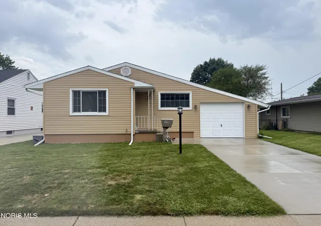 1st image of 648 Northfield Dr, Maumee, OH 43537 | MLS# 10011448