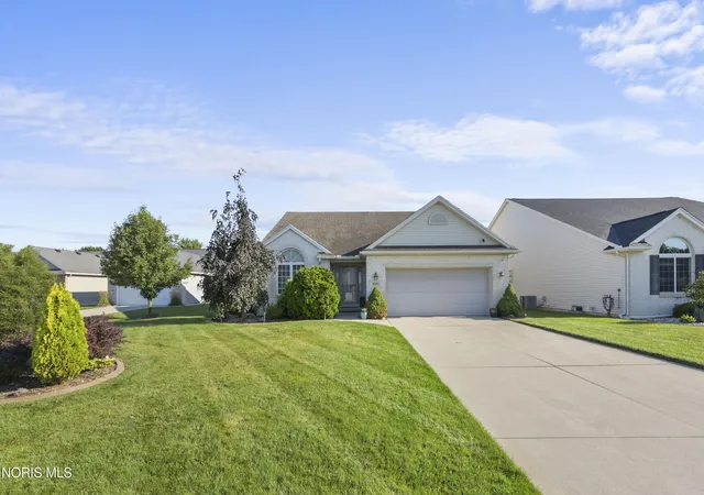 Photo 3 of Single family home for sale at 9702 Belmont Cir, Whitehouse, OH 43571 | MLS# 10011561 | Listing updated on 2026-08-24