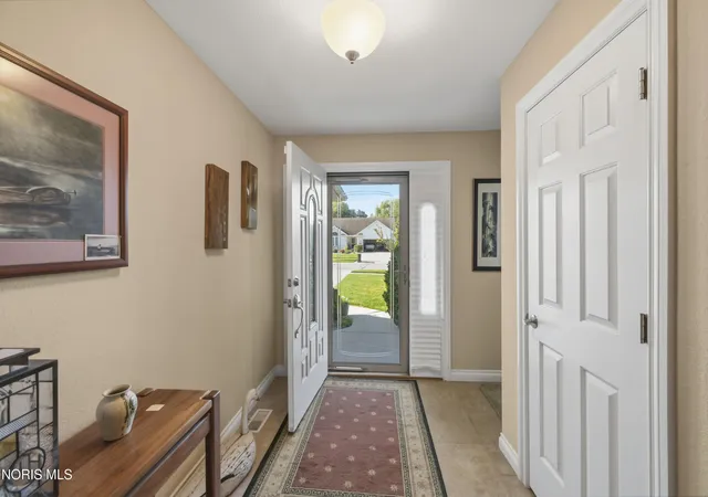 Photo 4 of Single family home for sale at 9702 Belmont Cir, Whitehouse, OH 43571 | MLS# 10011561 | Listing updated on 2026-10-26