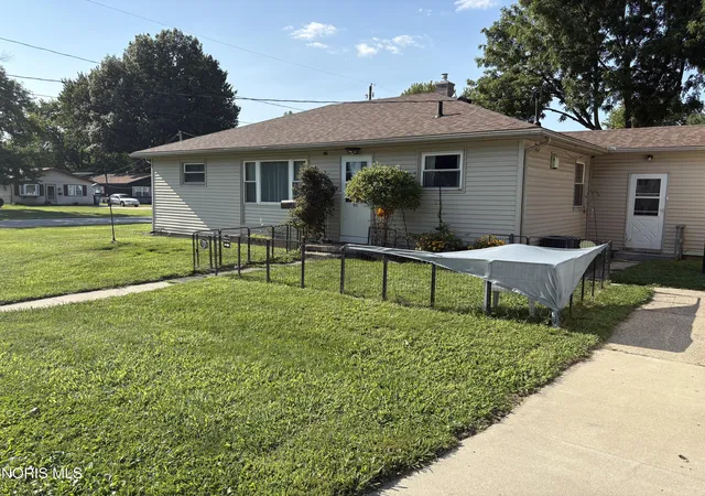 3rd image of 1035 Mambrino Rd, Oregon, OH 43616 | MLS# 10011433