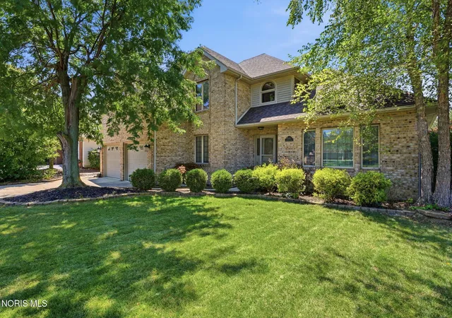 Photo 3 of Single family home for sale at 2118 S Lake Ct, Findlay, OH 45840 | MLS# 10011438 | Listing updated on 2026-09-21
