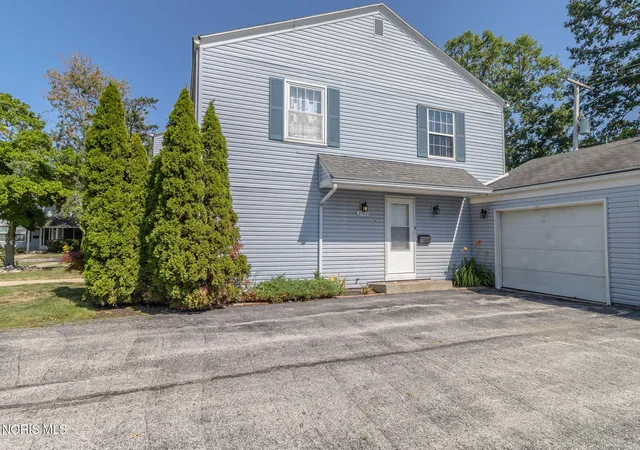 1st image of 3722 Lakepointe Dr, Northwood, OH 43619 | MLS# 10011653