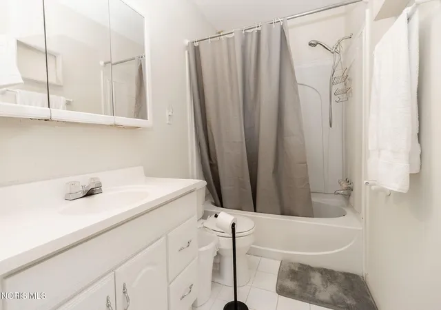 20th image of 3722 Lakepointe Dr, Northwood, OH 43619 | MLS# 10011653