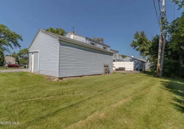 3rd image of 3722 Lakepointe Dr, Northwood, OH 43619 | MLS# 10011653