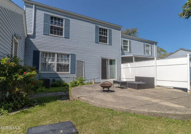 4th image of 3722 Lakepointe Dr, Northwood, OH 43619 | MLS# 10011653