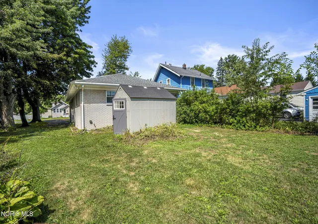 Photo 4 of Single family home for sale at 5128 Rowland Rd, Toledo, OH 43613 | MLS# 10011520 | Listing updated on 2026-10-01