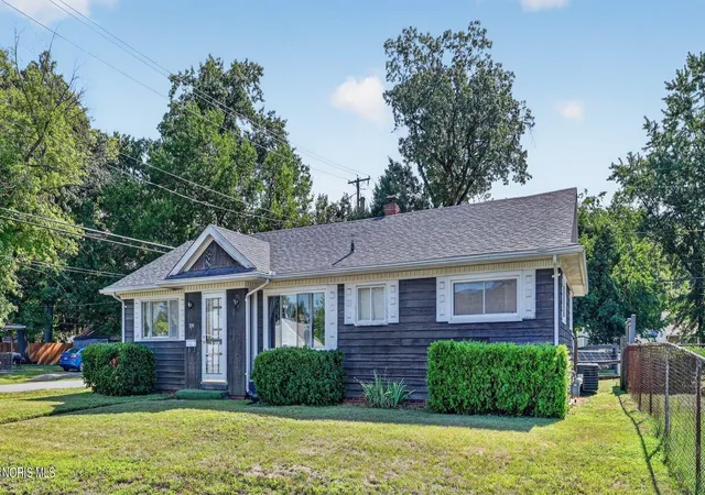 2nd image of 3244 Waldmar Rd, Toledo, OH 43615 | MLS# 10011493