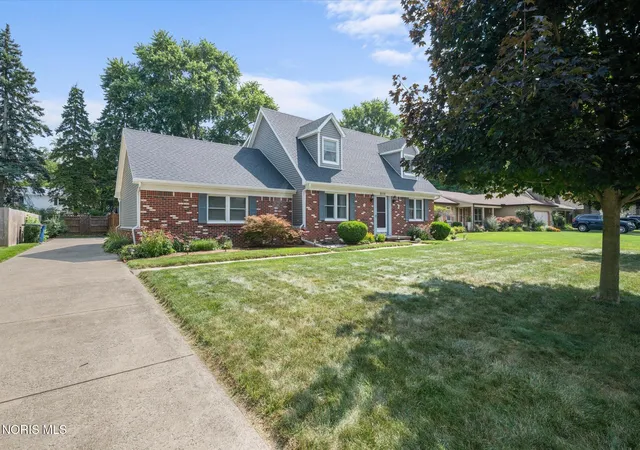 4th image of 2115 Thornapple Dr, Toledo, OH 43614 | MLS# 10011465