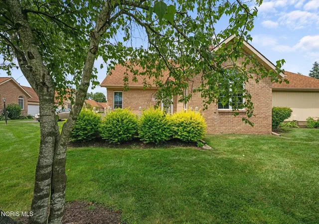 3rd image of 312 Turnbury Ln, Perrysburg, OH 43551 | MLS# 10011478
