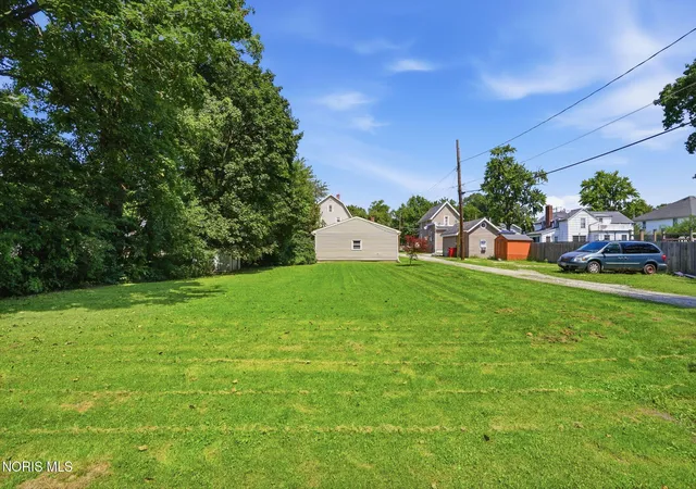 Photo 38 of Single family home for sale at 203 W Jackson St, Fostoria, OH 44830 | MLS# 10011464 | Listing updated on 2026-08-31