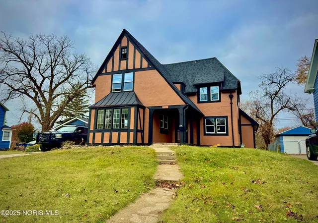 1st image of 1723 Potomac Dr, Toledo, OH 43607 | MLS# 10011463
