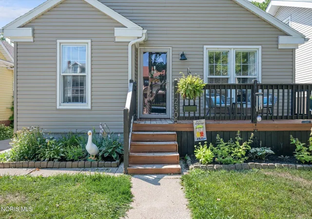 1st image of 2305 Portsmouth Ave, Toledo, OH 43613 | MLS# 10011487