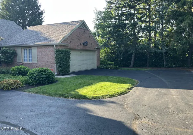 2nd image of 29301 Bates Rd #29301, Perrysburg, OH 43551 | MLS# 10011481