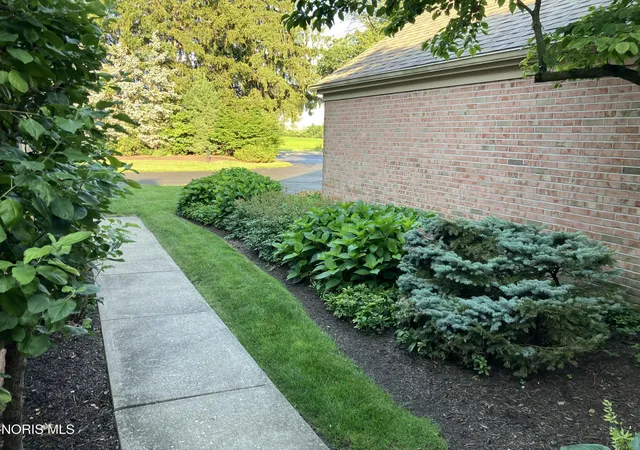 5th image of 29301 Bates Rd, Perrysburg, OH 43551