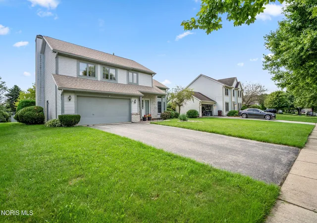 Photo 3 of Single family home for sale at 1909 Hartford Ln, Holland, OH 43528 | MLS# 10011485 | Listing updated on 2026-09-08