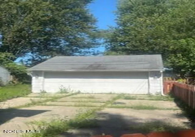 2nd image of 4352 Berwick Ave, Toledo, OH 43612 | MLS# 10011490